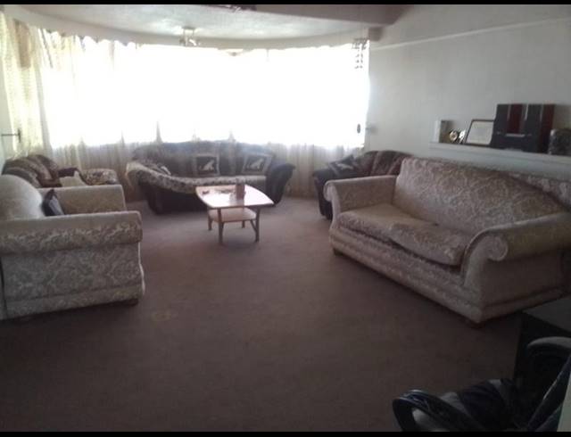 3 BEDROOM HOUSE FOR SALE IN THE HILL